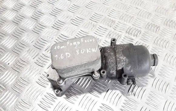 Ford Focus Oil filter mounting bracket