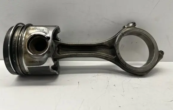 Volkswagen Touareg II Piston 83L120 83L120VWAG081