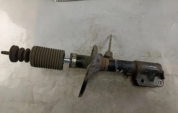 Mitsubishi Grandis Front shock absorber/damper 4060A120 AG24U