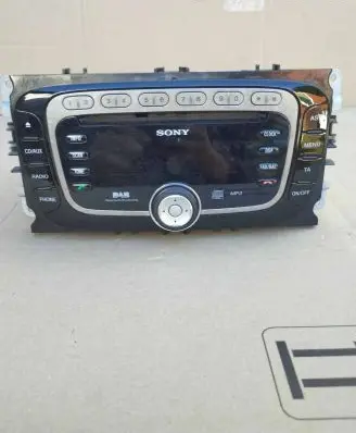 Ford Mondeo MK IV Radio/GPS head unit trim 