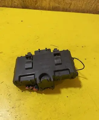 Mercedes-Benz C W203 Fuse module A2035450803 2035450803
