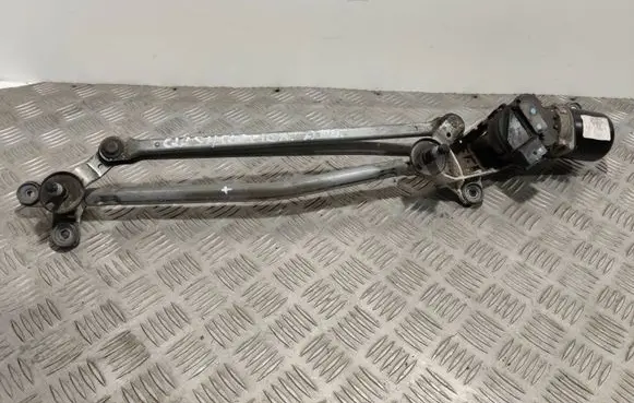 Mitsubishi Outlander Front wiper linkage and motor 12345