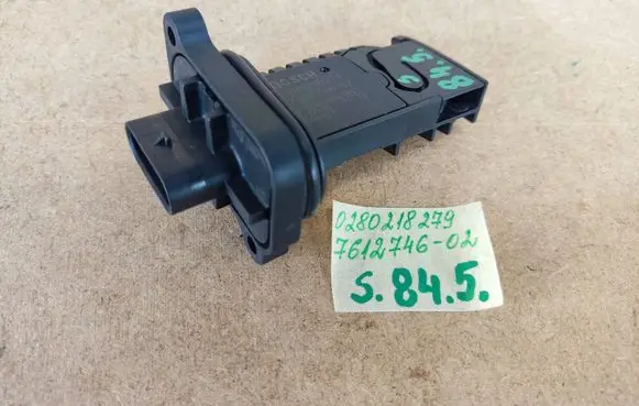 BMW 1 F20 F21 Mass air flow meter 7612746 317504627 0280218279
