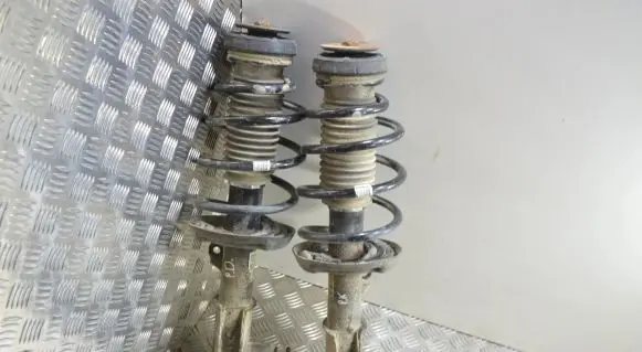Opel Astra J Front shock absorber/damper 13354032 13354031 17184487