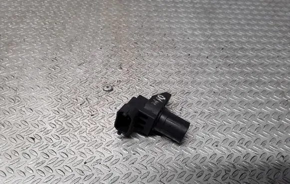 Mercedes-Benz E W210 Crankshaft position sensor A0051531328