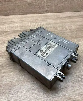 Volkswagen PASSAT B5 Engine control unit/module ECU 028906021GK 0281001654