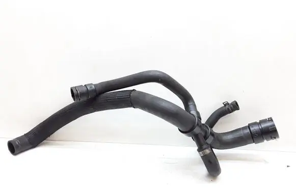 Volvo V70 Engine coolant pipe/hose