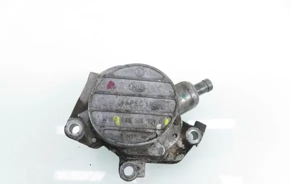 Volkswagen Golf IV Vacuum pump 038145101B