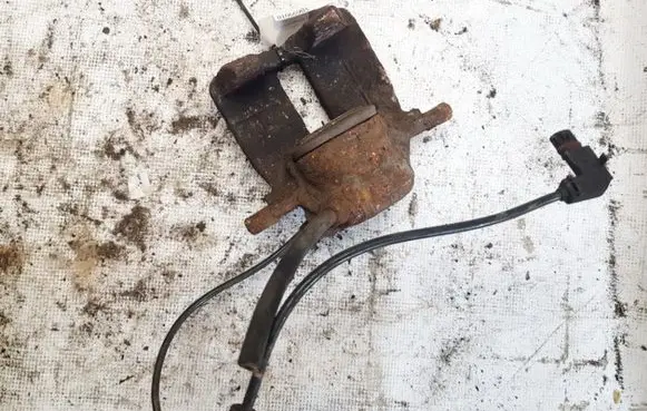Mercedes-Benz C W203 Front brake caliper