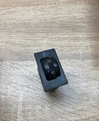 Toyota Prius (XW20) Headlight level height control switch 042B04