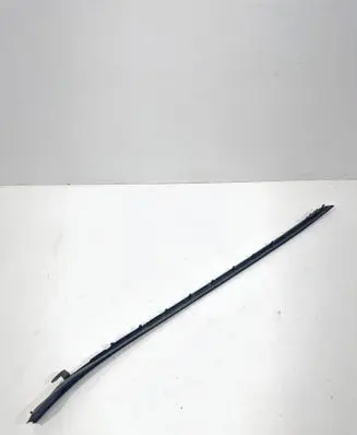 BMW 2 F46 Windshield trim 7331507