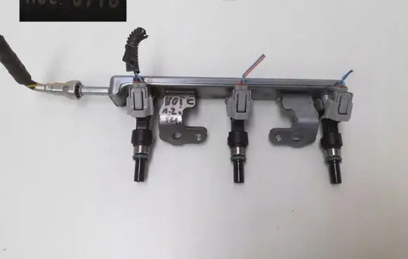 Nissan Note (E12) Fuel main line pipe