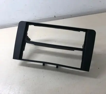 Audi A3 S3 8P Radio/GPS head unit trim 