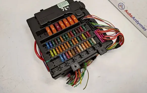 BMW Z4 E85 E86 Fuse module 8378113 61148378113 61148384629