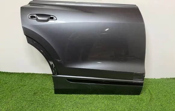 Audi Q8 Rear door 4M8833052C
