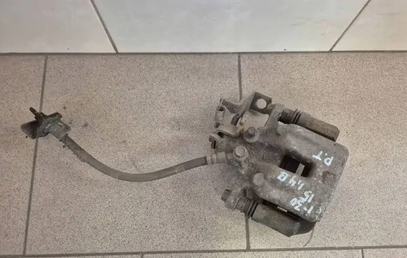 Hyundai i30 Rear brake caliper