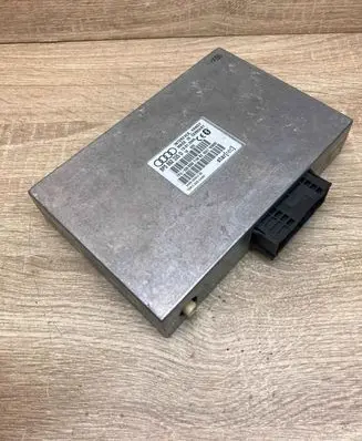 Audi A4 S4 B7 8E 8H Bluetooth control unit module 8P0862335D