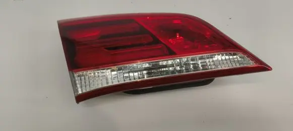 Hyundai i40 Tailgate rear/tail lights 924033Z6