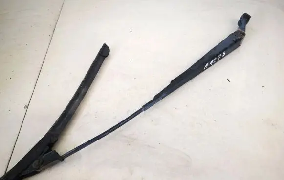 Volkswagen Fox Front wiper blade arm 5z0955409a