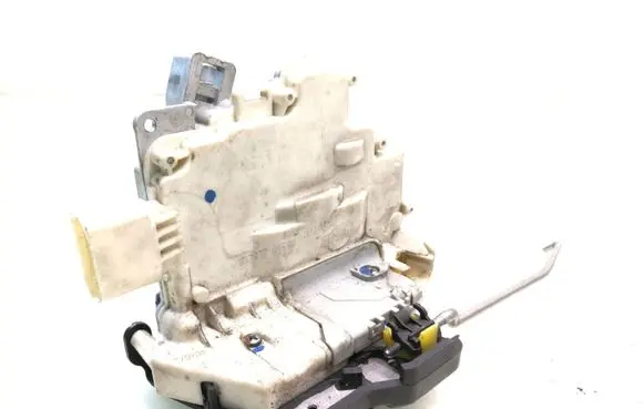 Audi A4 S4 B7 8E 8H Front door lock 8E1837015AA