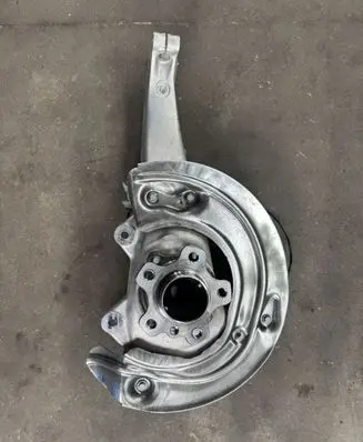 BMW 5 F10 F11 Front wheel hub 6898328