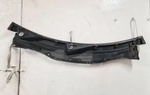 Jeep Compass Wiper trim 05303964A 05303964AD 64577B