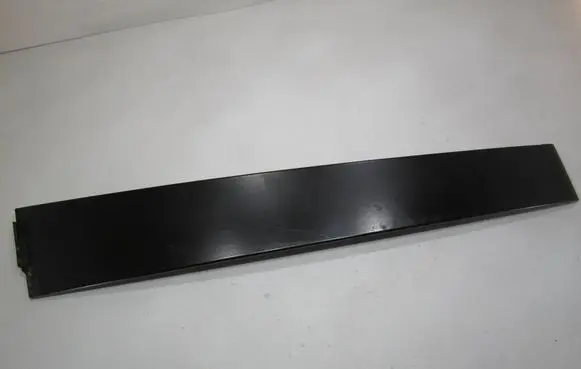 Volkswagen Touran I Front door glass trim molding 1T0837889