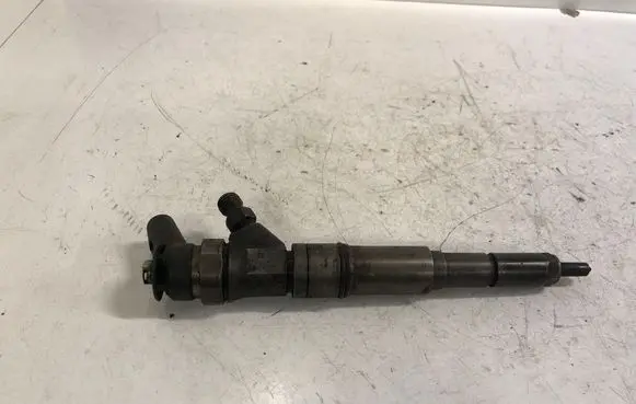 Fuel injector