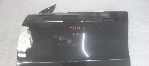 Tesla Model Y Front door 149354700B