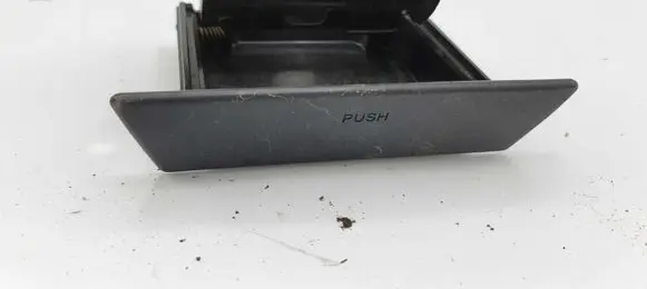 Toyota Avensis T220 Car ashtray NOCODE