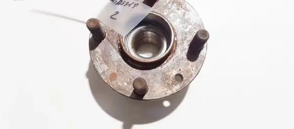 Mazda 323 Rear wheel hub