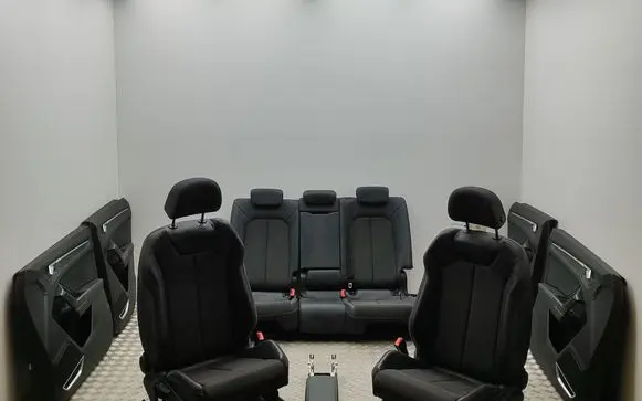 Audi Q3 F3 Interior set 5QF881105G 5QF881106G