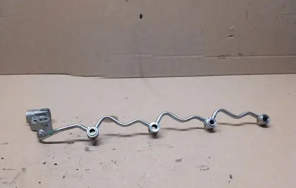 Toyota RAV 4 (XA40) Fuel return line/hose 