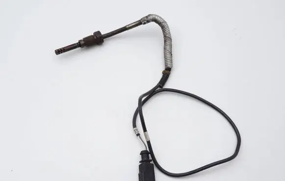 Volkswagen PASSAT B6 Exhaust gas temperature sensor 03G906088AN