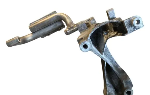 Volkswagen Transporter - Caravelle T5 Engine mounting bracket 7H0199370N