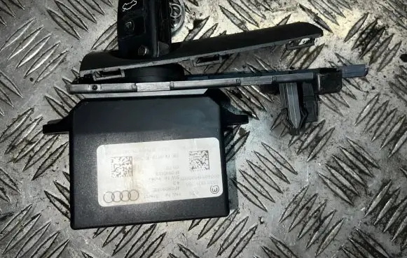 Audi A6 S6 C6 4F Ignition lock 4F0909131E 33301301 4F0910131E