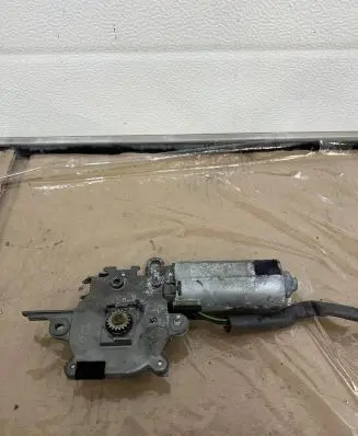 Mercedes-Benz C W203 Sunroof motor/actuator A2038203142 F349
