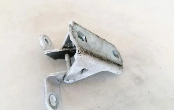 Opel Insignia A Rear door lower hinge es03a046574