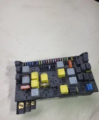 Mercedes-Benz ML W163 Fuse module 1635450205 08200101