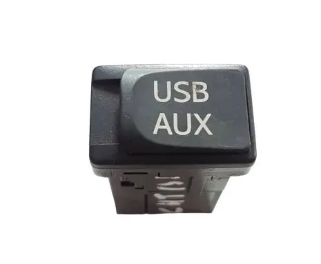Lexus CT 200H AUX in-socket connector 8619076010