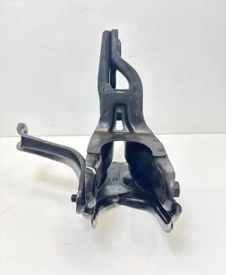 Honda Prelude Engine mounting bracket