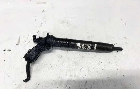 Mercedes-Benz ML W164 Fuel injector