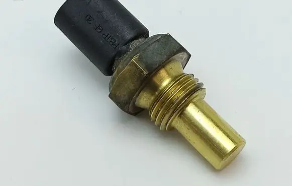 Mercedes-Benz E W212 Coolant temperature sensor a0051532328