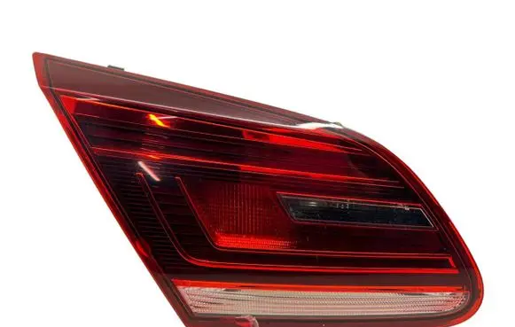Volkswagen PASSAT CC Tailgate rear/tail lights 3C8945307T 81180102 811890