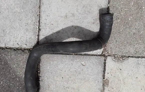 Cadillac BLS Engine coolant pipe/hose