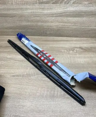 Hyundai i30 Windshield/front glass wiper blade 983502W100