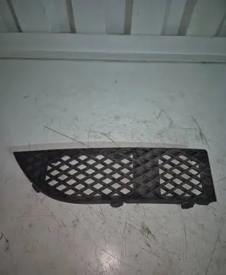 BMW 7 E65 E66 Front bumper lower grill 7135564 72758411