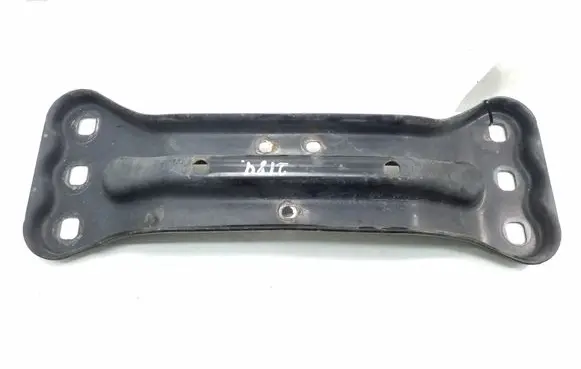 Mercedes-Benz C W204 Engine mounting bracket A2042420201