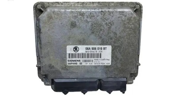 Skoda Octavia Mk1 (1U) Engine control unit/module 06A906019BT-KASACJ 06A906019BT