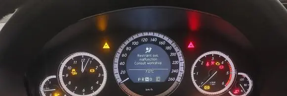 Mercedes-Benz E W212 Speedometer (instrument cluster) A2125400548 A2129023402 A2129004104